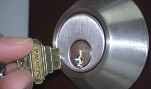 Royal Locksmith Store Clarksville, MD 410-412-7459 - key-broke-in-lock